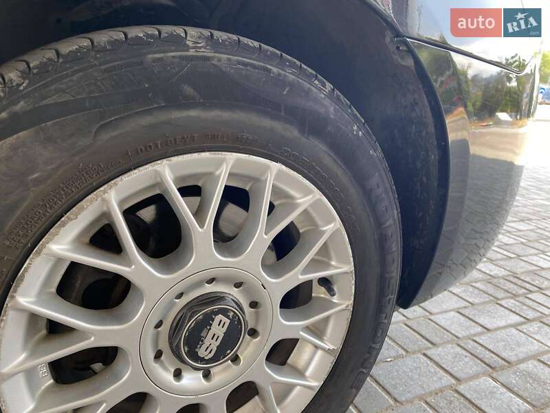 Минивэн Kia Carens 2007 в Николаеве