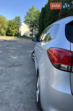 Мікровен Kia Carens 2013 в Новому Розділі