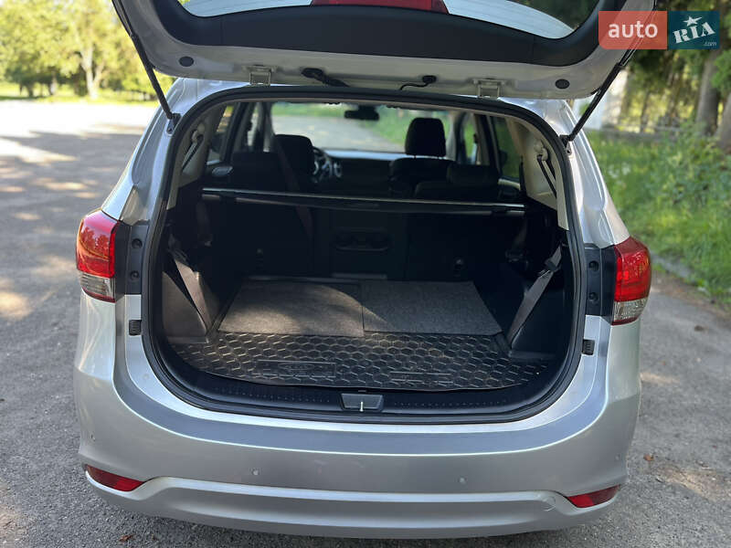 Микровэн Kia Carens 2013 в Новом Роздоле