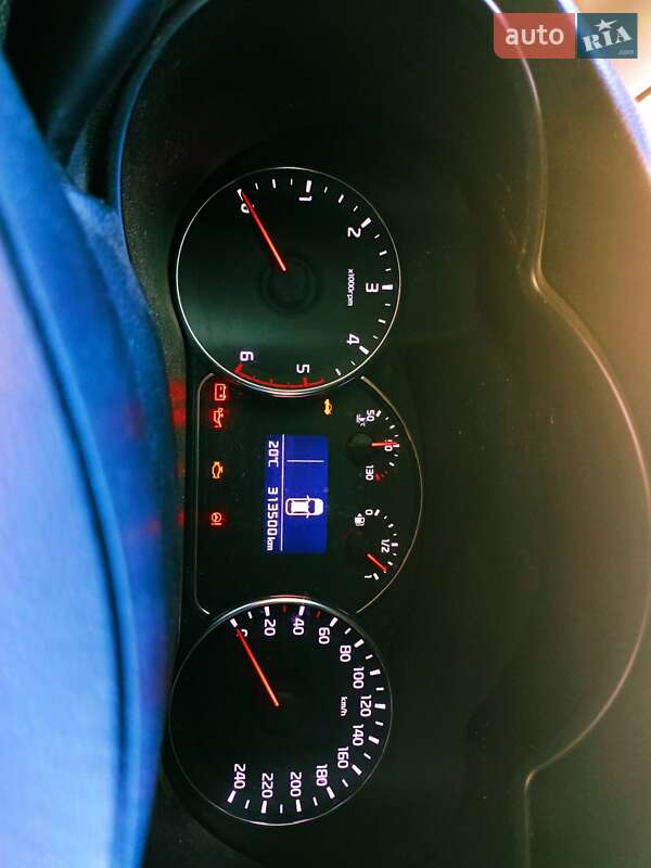 Микровэн Kia Carens 2013 в Малине