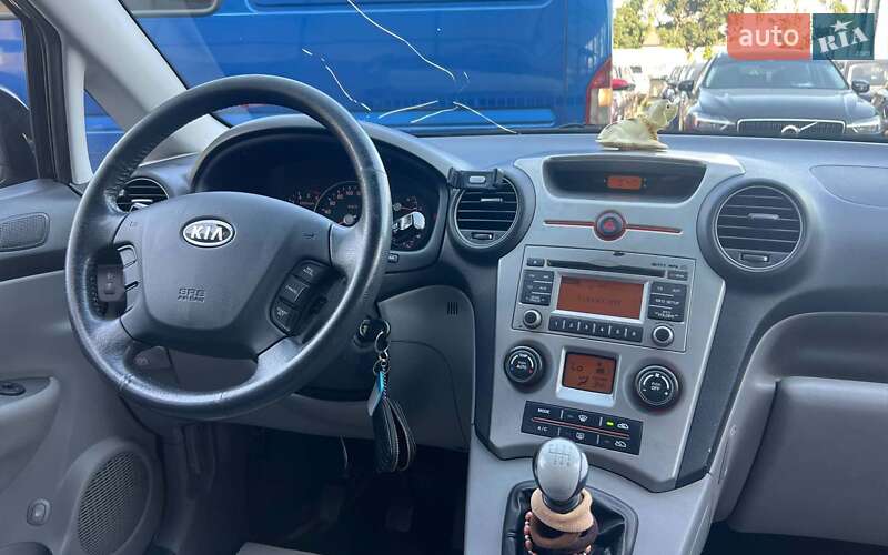 Минивэн Kia Carens 2009 в Ивано-Франковске