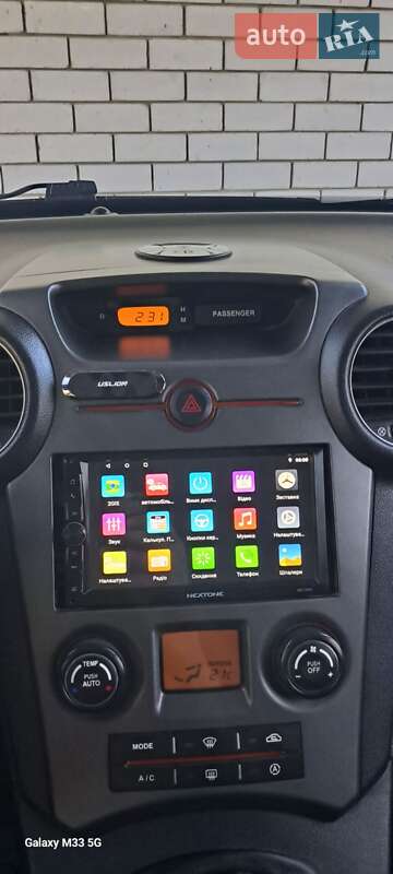 Мінівен Kia Carens 2006 в Дніпрі