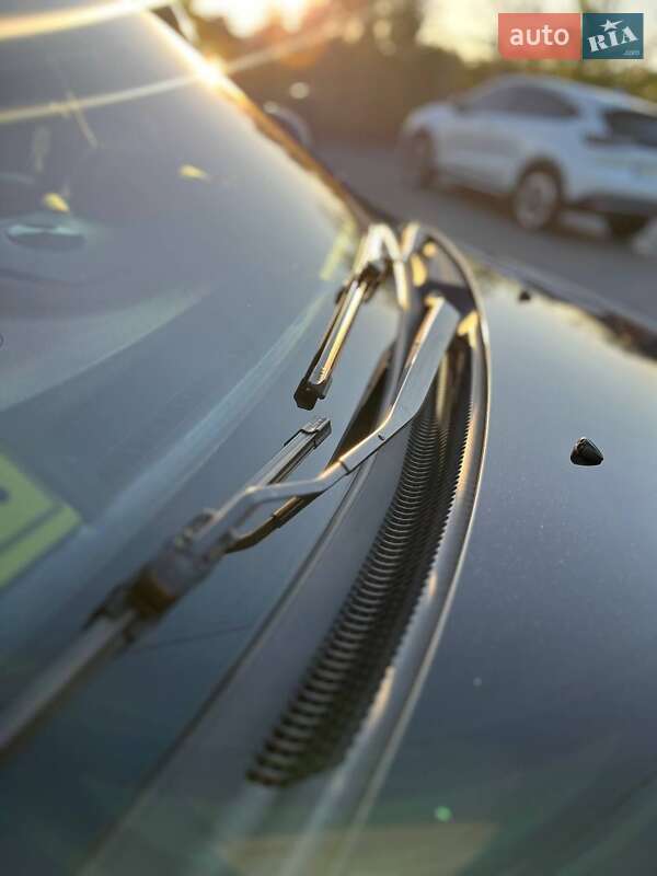 Мінівен Kia Carens 2006 в Дніпрі