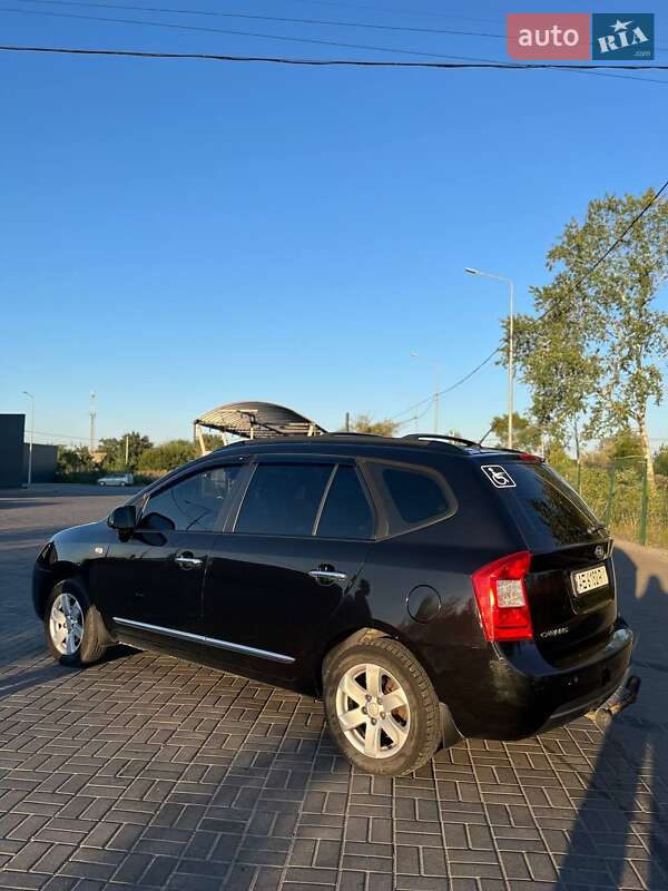 Мінівен Kia Carens 2006 в Дніпрі