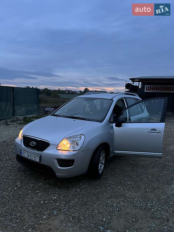 Мікровен Kia Carens 2011 в Калуші фото 20 Мікровен Kia Carens 2011 в Калуші