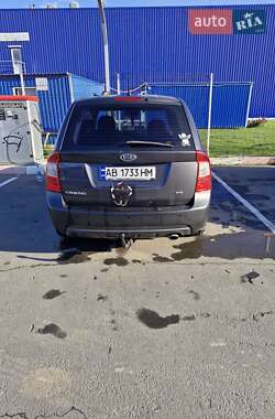 Минивэн Kia Carens 2008 в Виннице