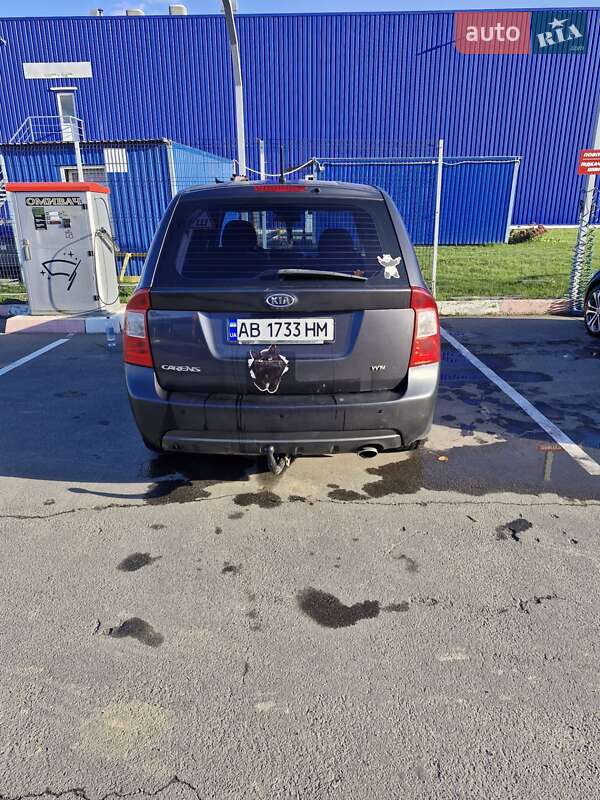 Минивэн Kia Carens 2008 в Виннице