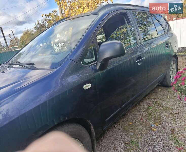 Минивэн Kia Carens 2009 в Коростене фото 2 Минивэн Kia Carens 2009 в Коростене
