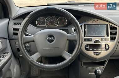 Минивэн Kia Carens 2005 в 