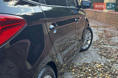 Микровэн Kia Carens 2014 в 