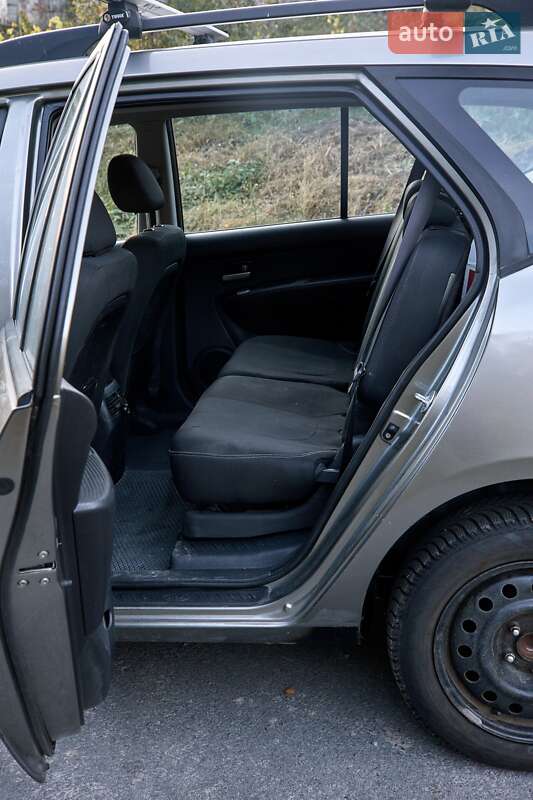 Минивэн Kia Carens 2009 в Звягеле фото 15 Минивэн Kia Carens 2009 в Звягеле