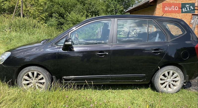 Мікровен Kia Carens 2011 в Івано-Франківську