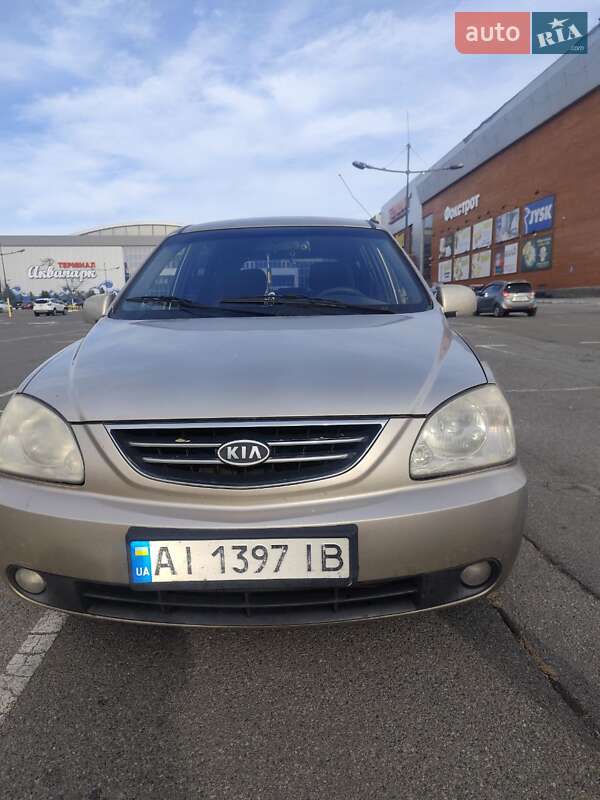 Минивэн Kia Carens 2004 в Броварах фото 4 Минивэн Kia Carens 2004 в Броварах