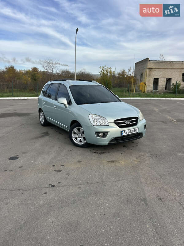 Минивэн Kia Carens 2007 в Новой Одессе
