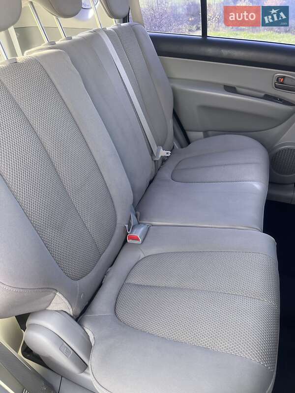 Мінівен Kia Carens 2008 в Рівному