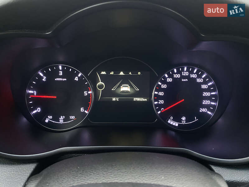 Микровэн Kia Carens 2013 в Львове