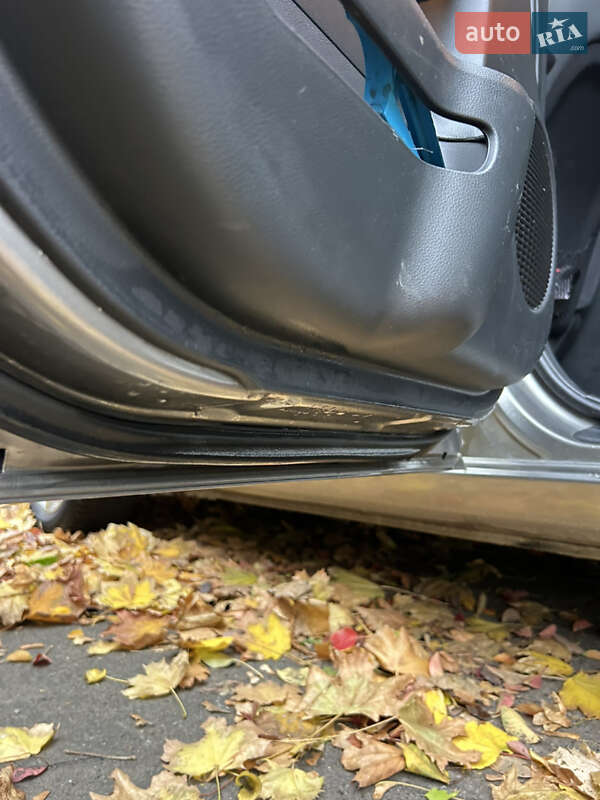 Мікровен Kia Carens 2012 в Одесі