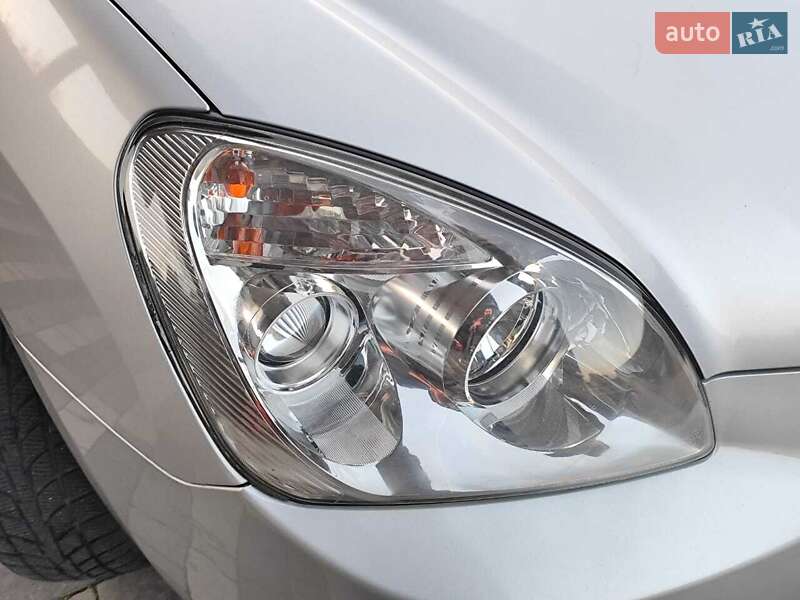Минивэн Kia Carens 2007 в Львове фото 28 Минивэн Kia Carens 2007 в Львове