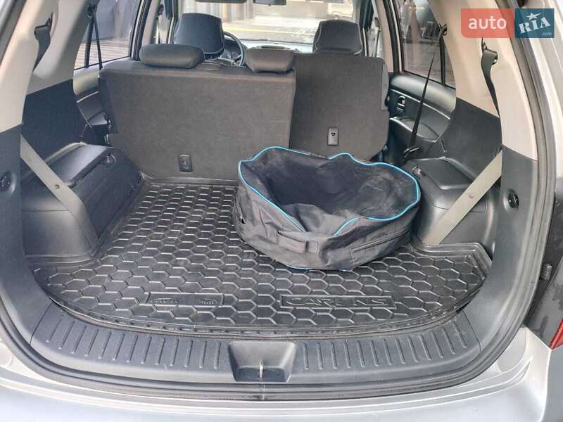 Минивэн Kia Carens 2007 в Львове фото 50 Минивэн Kia Carens 2007 в Львове