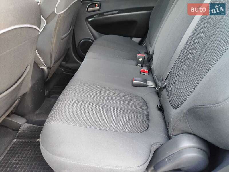 Минивэн Kia Carens 2007 в Львове фото 42 Минивэн Kia Carens 2007 в Львове