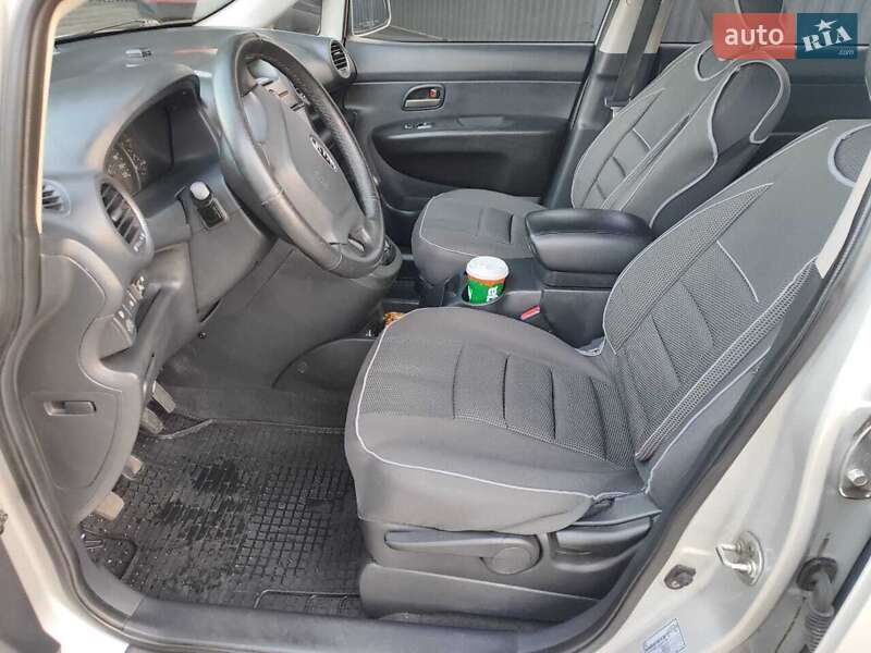 Минивэн Kia Carens 2007 в Львове фото 38 Минивэн Kia Carens 2007 в Львове