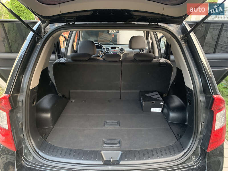 Мінівен Kia Carens 2006 в Львові