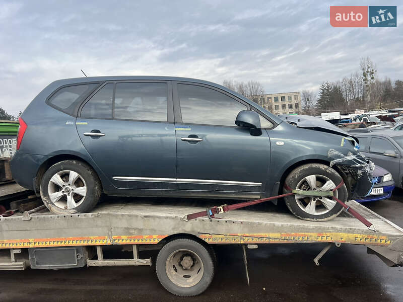 Мінівен Kia Carens 2008 в Житомирі
