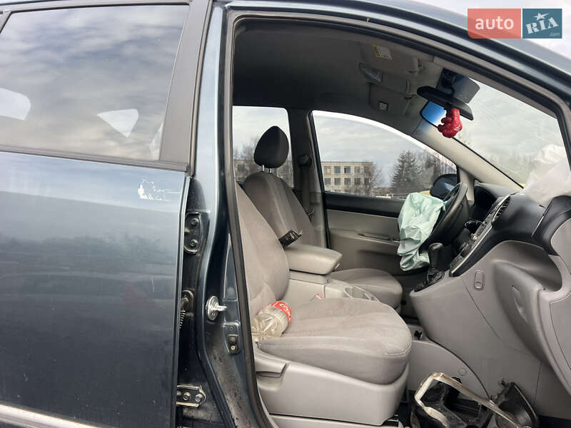 Мінівен Kia Carens 2008 в Житомирі