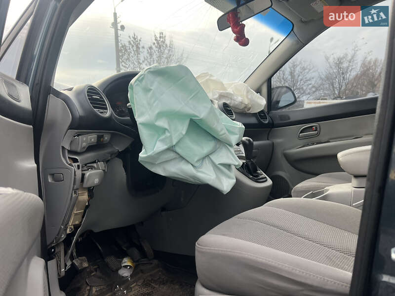 Мінівен Kia Carens 2008 в Житомирі