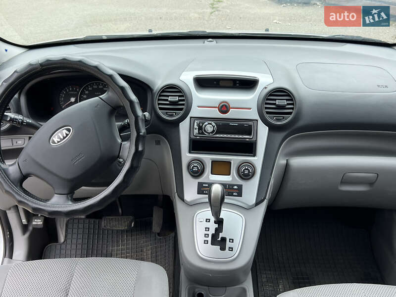 Минивэн Kia Carens 2008 в Белозерье