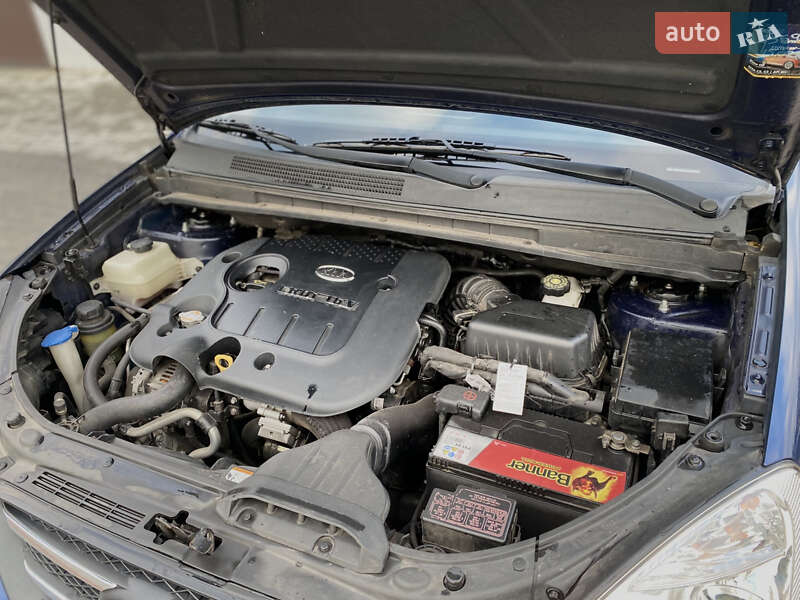 Минивэн Kia Carens 2008 в Житомире