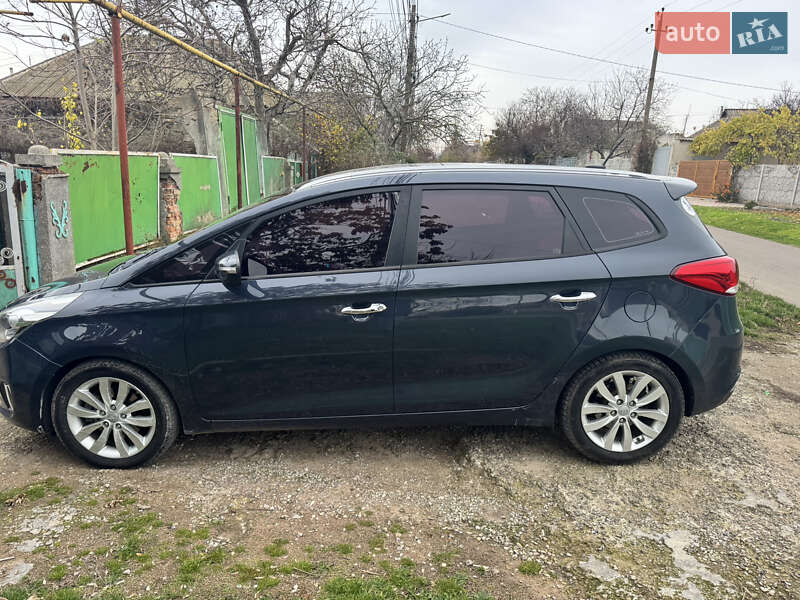 Микровэн Kia Carens 2013 в Фонтанке
