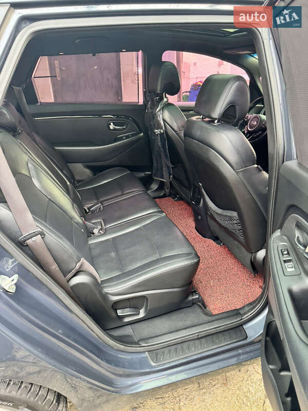 Микровэн Kia Carens 2013 в Фонтанке