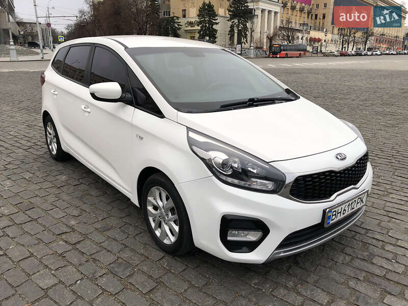 Kia Carens 2017