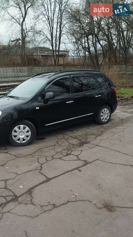 Мінівен Kia Carens 2007 в Дніпрі