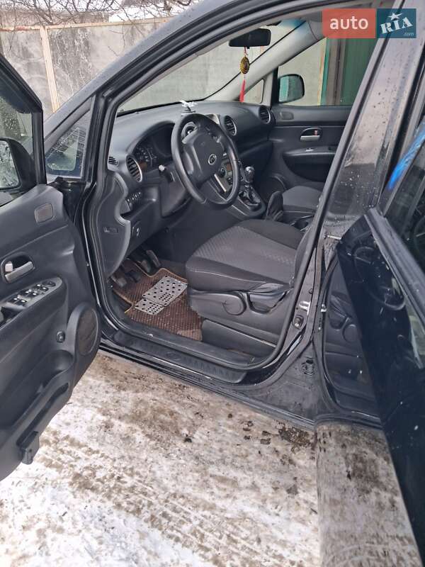 Мінівен Kia Carens 2008 в Києві фото 2 Мінівен Kia Carens 2008 в Києві