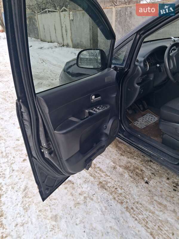 Мінівен Kia Carens 2008 в Києві фото 8 Мінівен Kia Carens 2008 в Києві