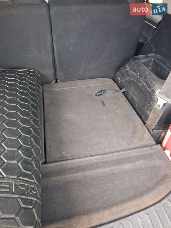 Мінівен Kia Carens 2008 в Києві фото 14 Мінівен Kia Carens 2008 в Києві