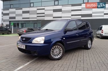 Минивэн Kia Carens 2006 в Черкассах