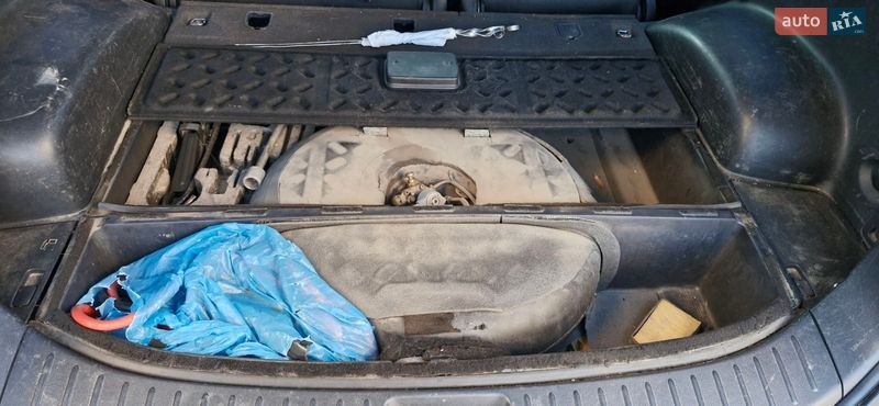 Минивэн Kia Carens 2008 в Виннице