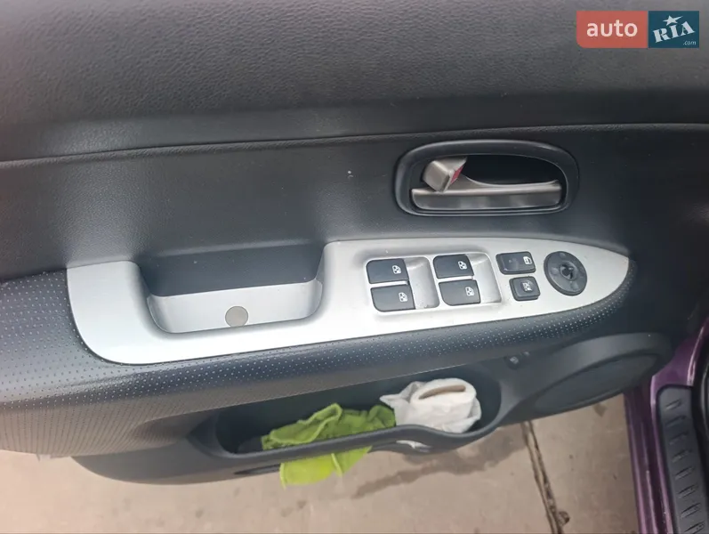 Kia Carens 2008 VIN Y6LFG52138L200636 фото оголошення 8 з 64