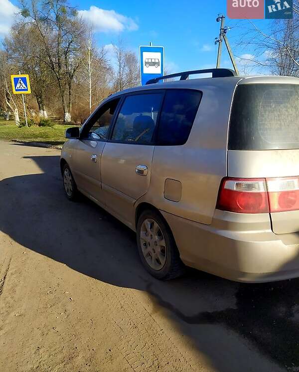 Минивэн Kia Carens 2004 в Прилуках фото 3 Минивэн Kia Carens 2004 в Прилуках