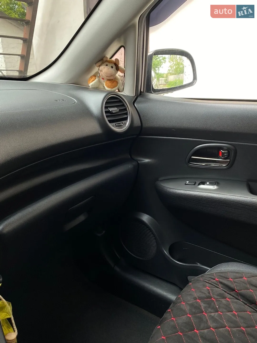 2010 Kia Carens - мініатюра 16