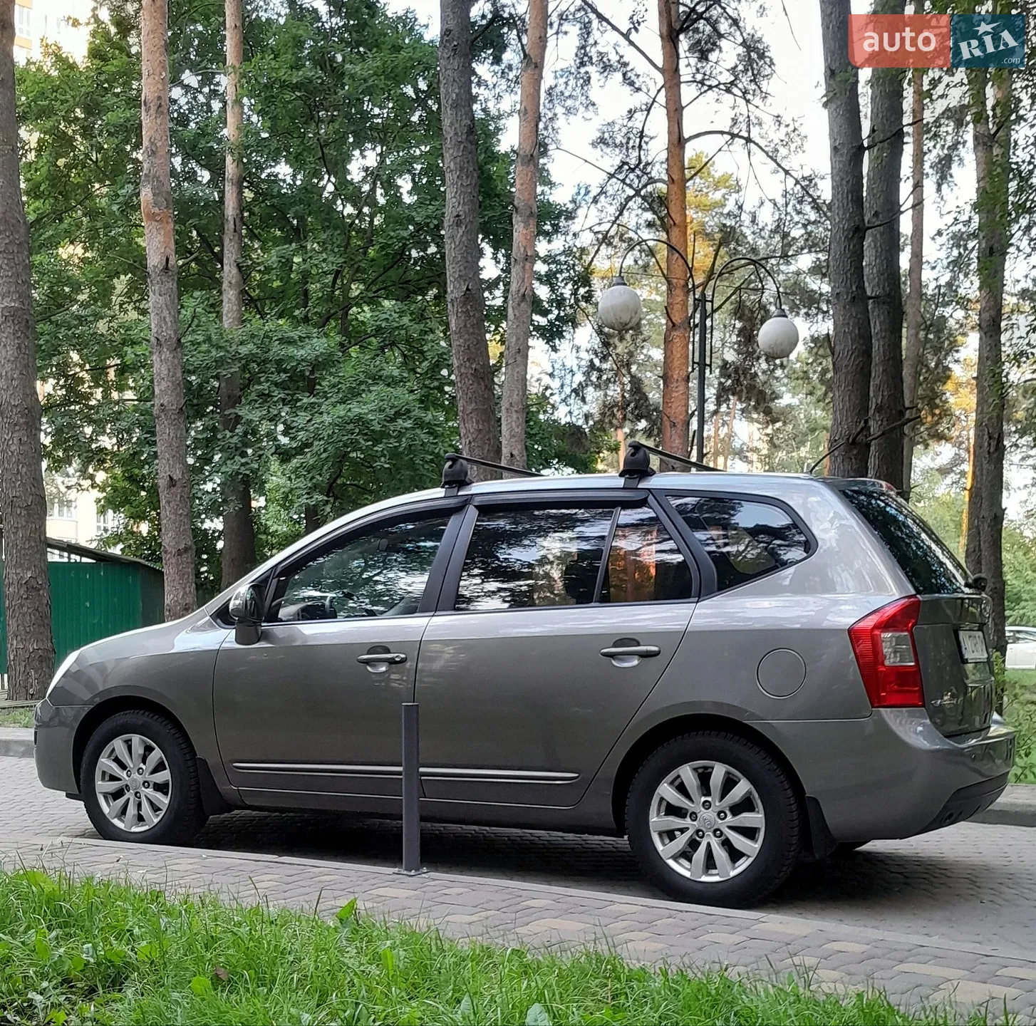 2010 Kia Carens - мініатюра 7