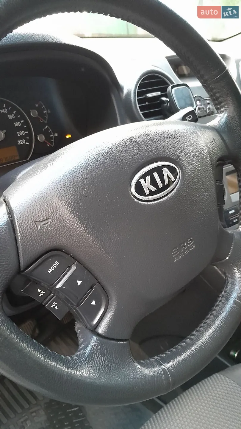 2010 Kia Carens - мініатюра 28