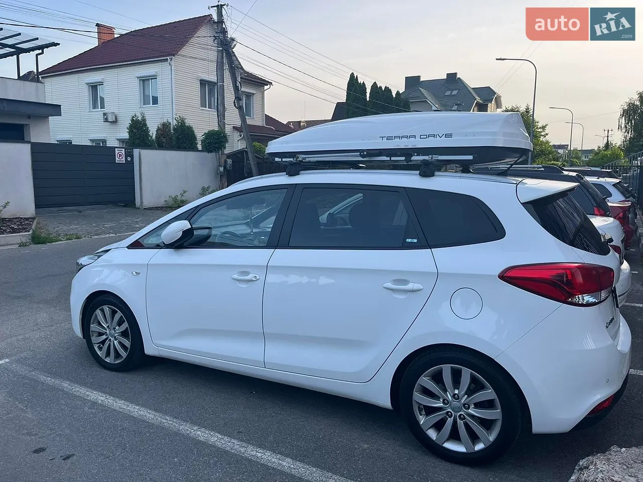 2016 Kia Carens - мініатюра 17