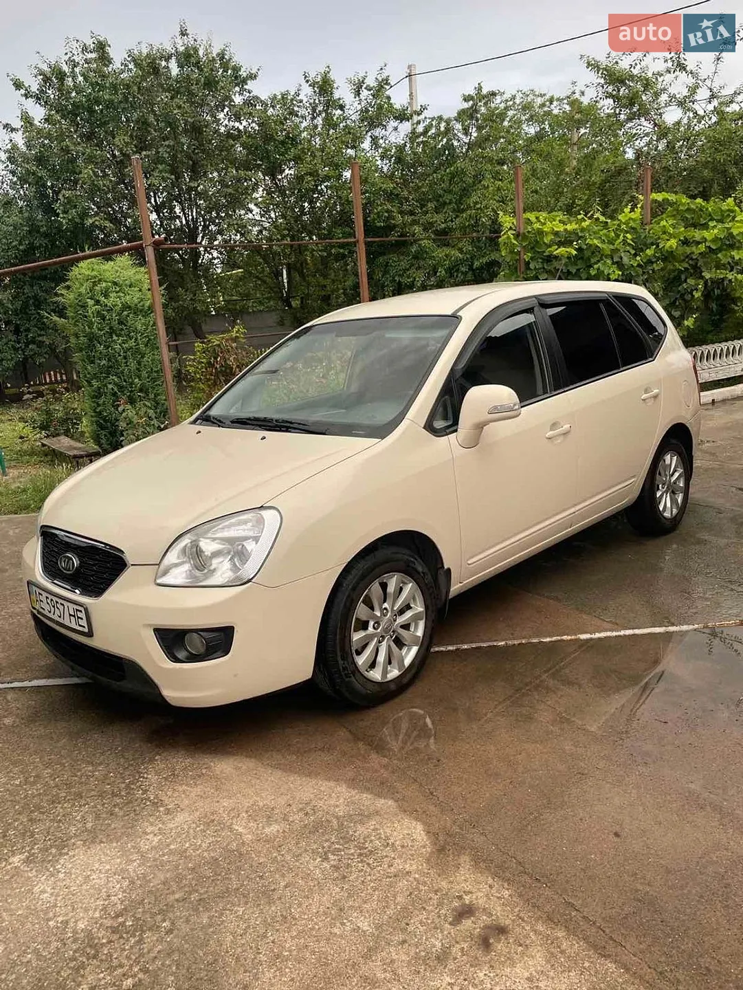 Kia Carens 2011