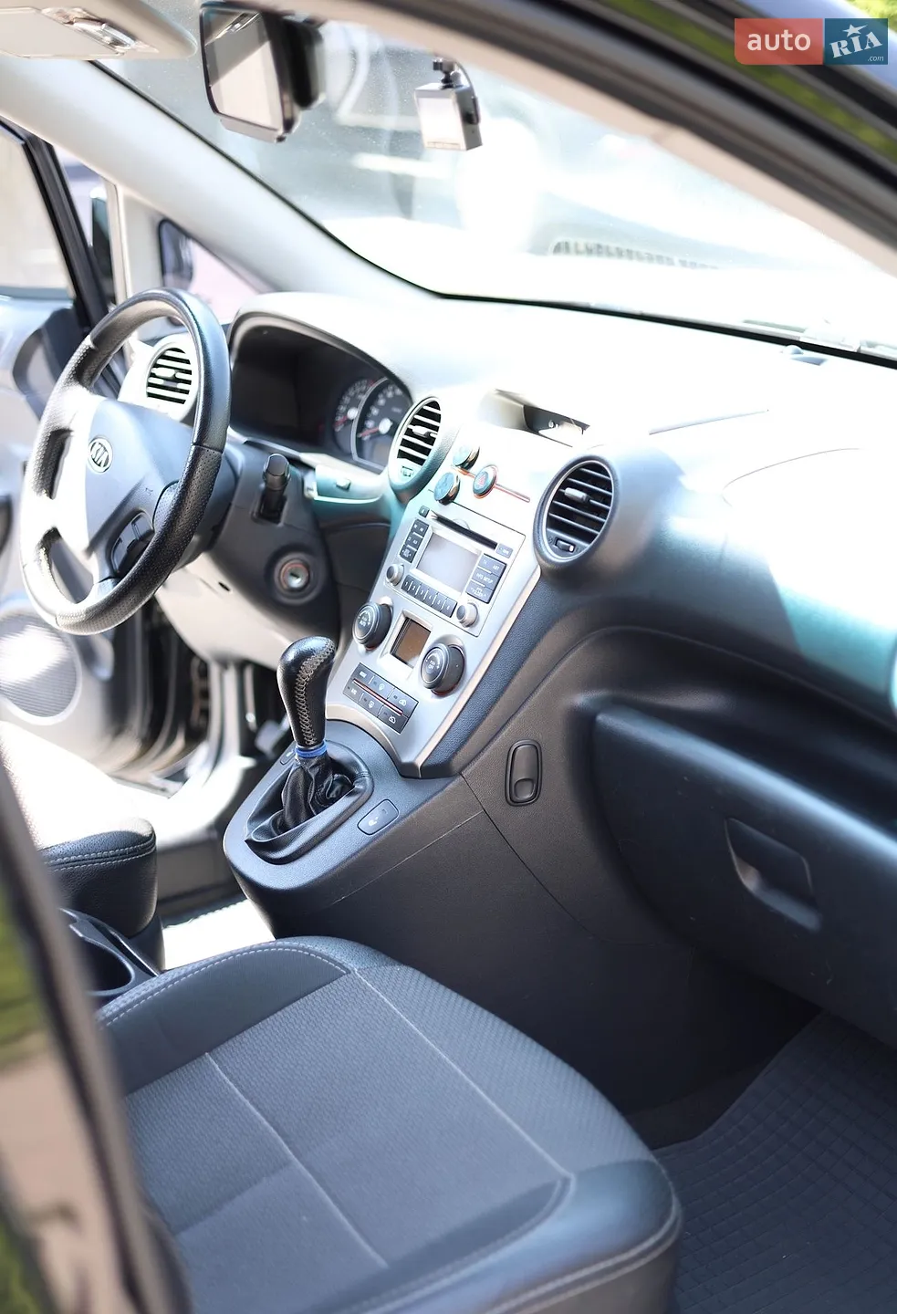 2010 Kia Carens - мініатюра 8
