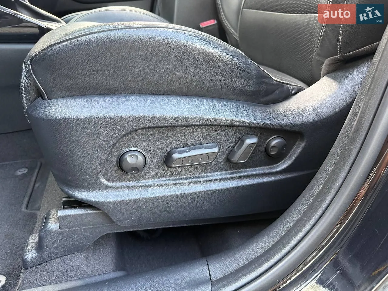 2016 Kia Carens - мініатюра 31