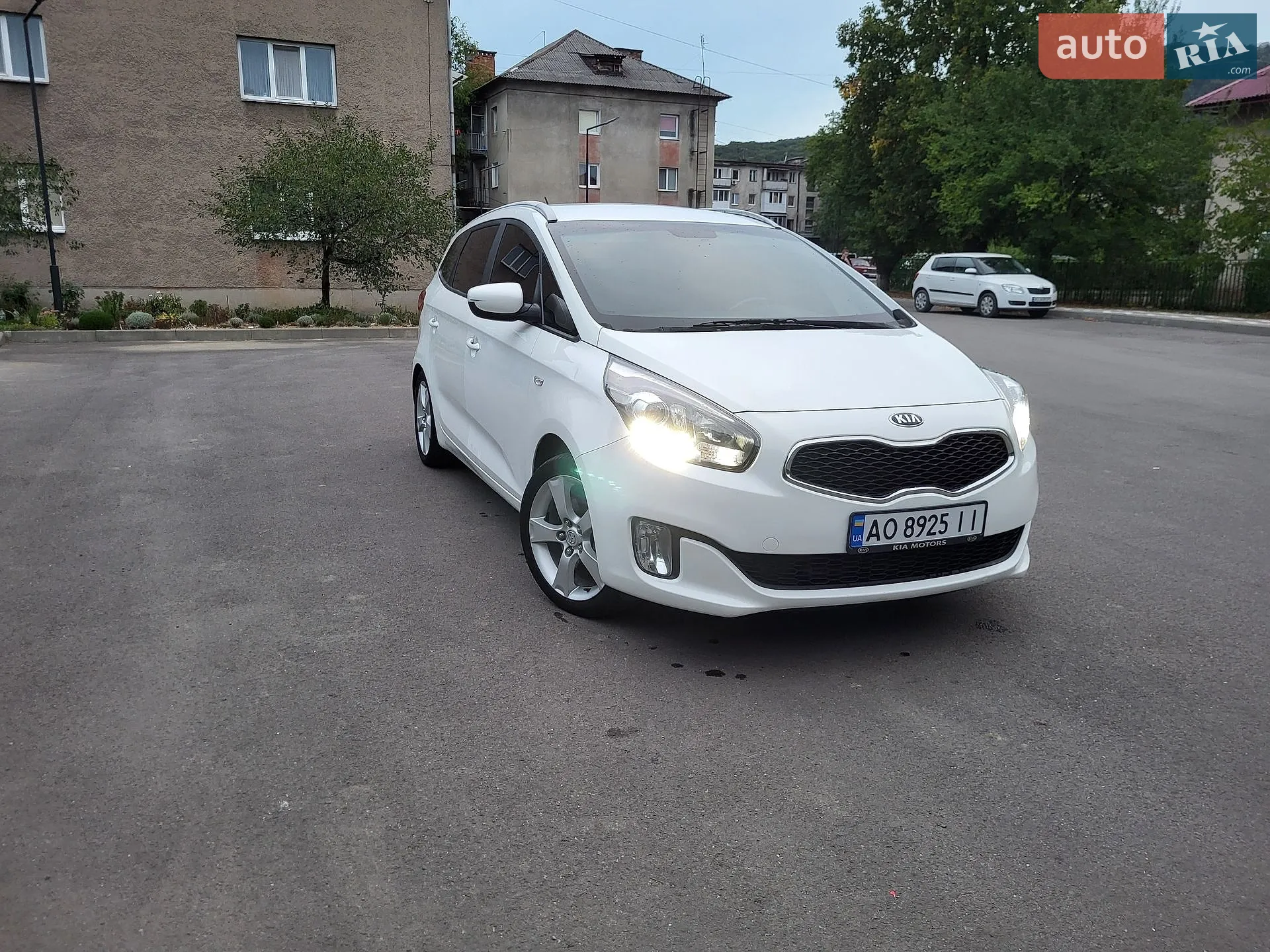 2014 Kia Carens - мініатюра 3